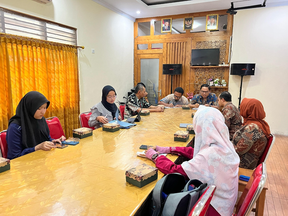 PSP-KUMKM LPPM UNS BERKUNJUNG KE DINAS KOPERASI, USAHA KECIL DAN MENENGAH, PERINDUSTRIAN DAN PERDAGANGAN KABUPATEN SRAGEN
