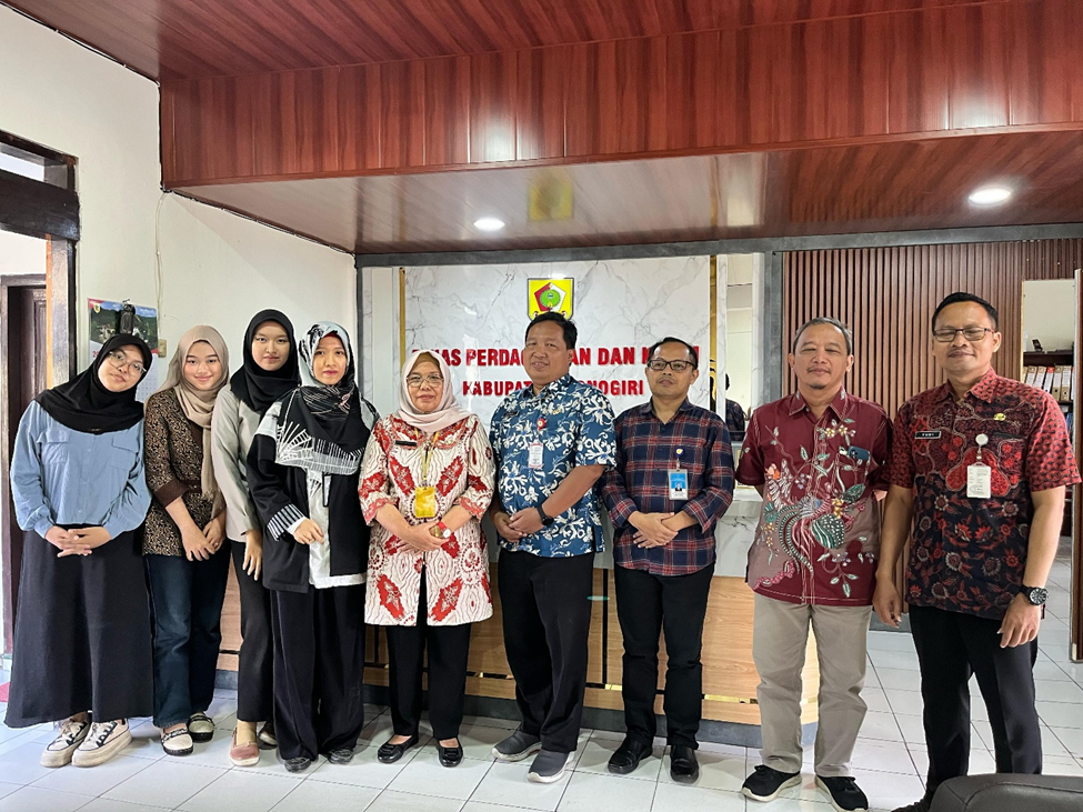 PSP-KUMKM LPPM UNS BERKUNJUNG KE DINAS PERDAGANGAN, KOPERASI, DAN USAHA KECIL DAN MENENGAH KABUPATEN WONOGIRI